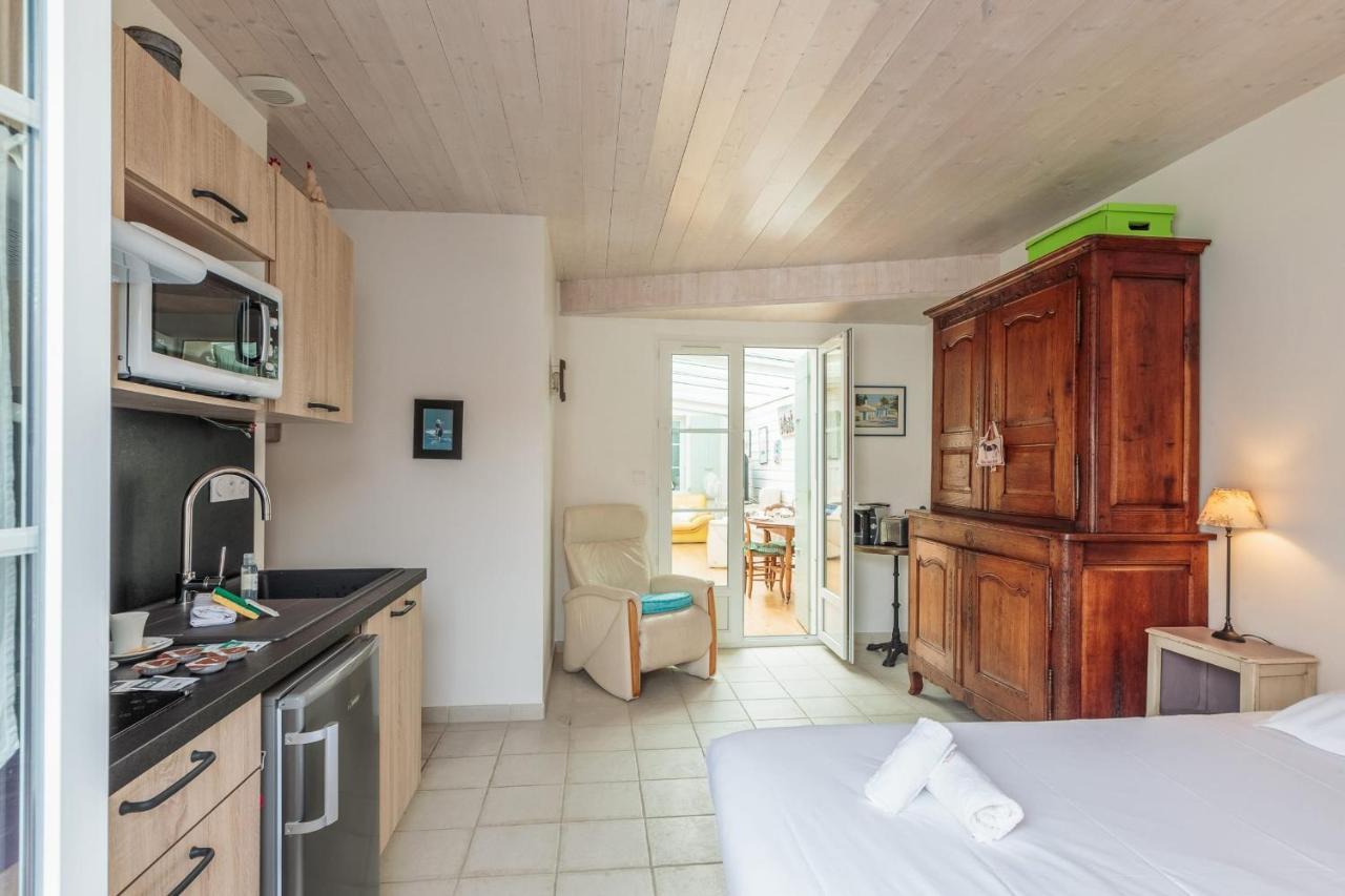 Nice Studio With Veranda Nearby The Beach In La Flotte - Welkeys Екстериор снимка