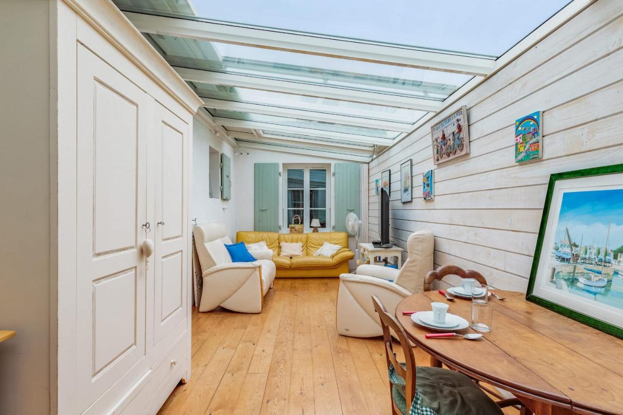 Nice Studio With Veranda Nearby The Beach In La Flotte - Welkeys Екстериор снимка